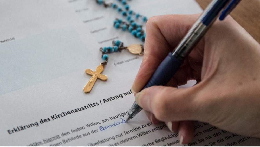 Almanların üçte ikisi “kilise vergisi kaldırılsın” diyor
