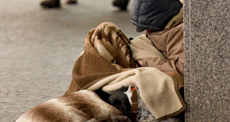 Avrupa’nın en büyük ekonomisine sahip Almanya’da 263 bin kişi evsiz