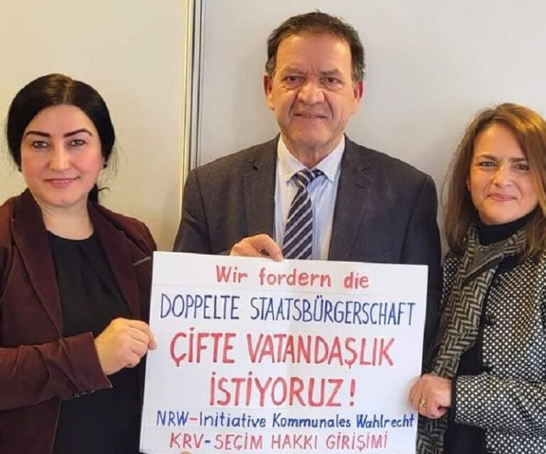 KRV-Seçim Hakkı Girişimi:“ Çifte vatandaşlık için sevinmek çok erken”