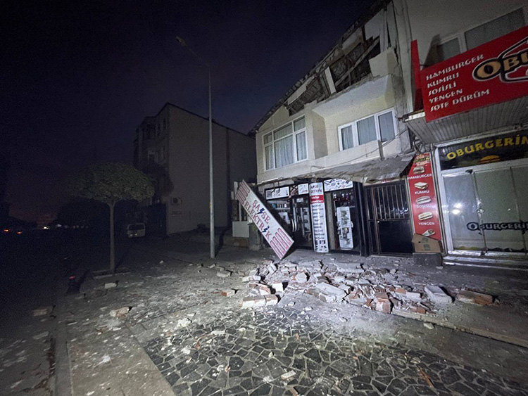 Düzce’nin Gölyaka ilçesinde 5,9 büyüklüğünde deprem: 50 yaralı