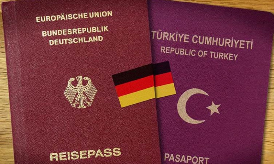 Almanya’da Türklere çifte vatandaşlığa yeşil ışık