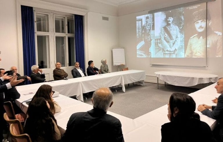 Atatürk’ün Essen’e gelişinin 105. yılı:  Vahdettin ve Atatürk aynı karede