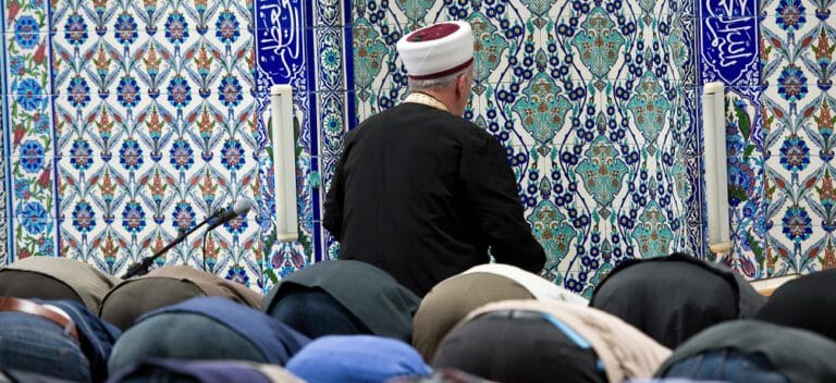 İçişleri Bakanı Faeser: Türkiye’den imam gönderilmesini sonlandıracağız