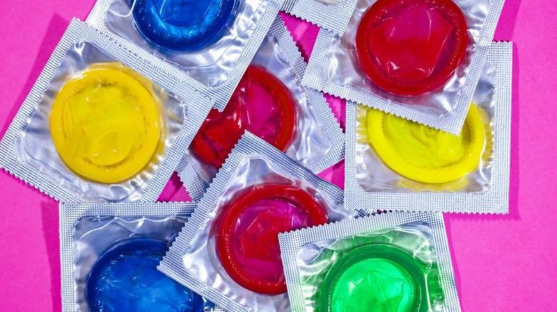 Fransa’da 18-25 yaş arası gençlere prezervatif bedava olacak