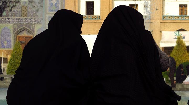 Taliban, kız öğrencilere üniversite eğitimini yasakladı