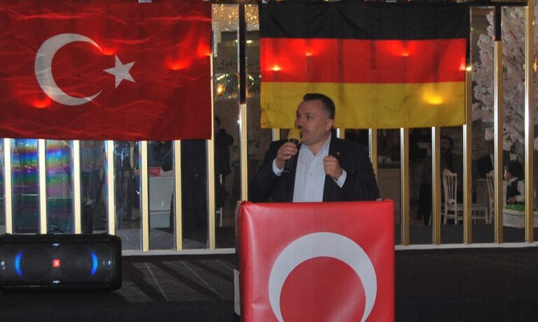 Hamburg’da Alaattinliler, ”Yeni Yıl Kahvaltısı”nda buluştu
