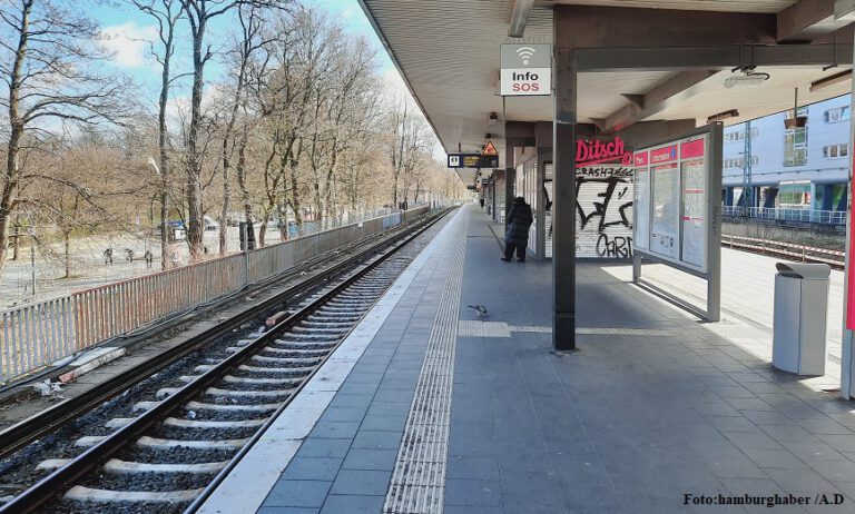 Almanya’da trenler durdu, 5 havalimanında da grev var