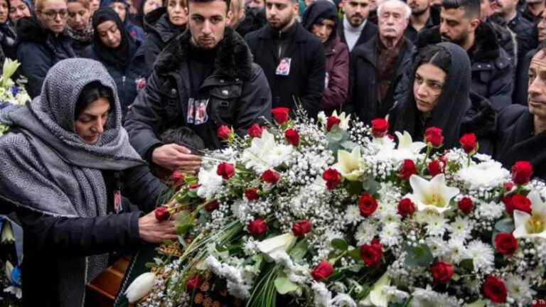 Hanau’da ırkçı saldırı mağdurlarına mektuplu taciz