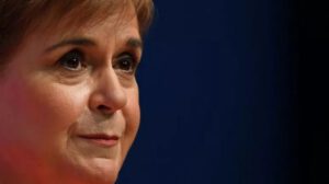 Eski İskoçya Başbakanı Nicola Sturgeon gözaltına alındı