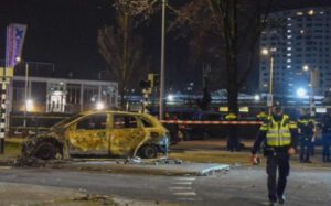 Hollanda’da Eritreli gruplar arasında şiddet olayları: Polis araçları ateşe verildi