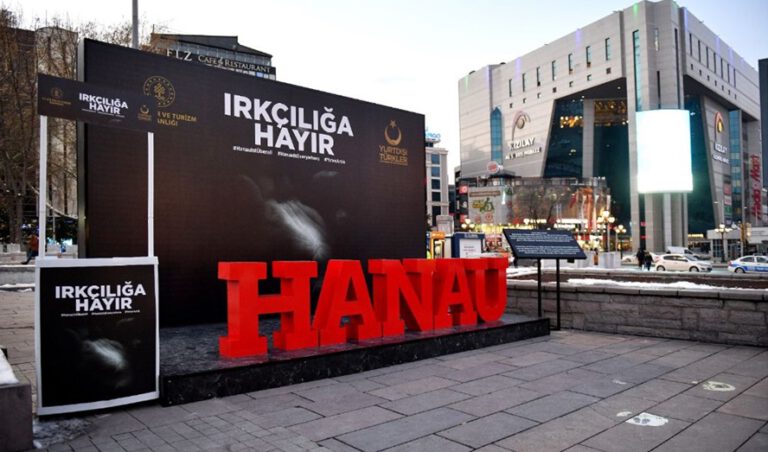 YTB’den, Hanau’da ırkçı terör eyleminde hayatını kaybedenler için anma programı