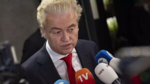 Aşırı sağcı Wilders Hollanda başbakanı olamıyor