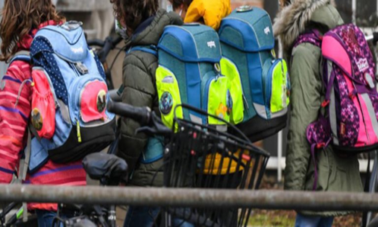 Hamburg’da 5. sınıf yoğunluğu: 17 bini aşkın öğrenci 5. sınıfa başladı