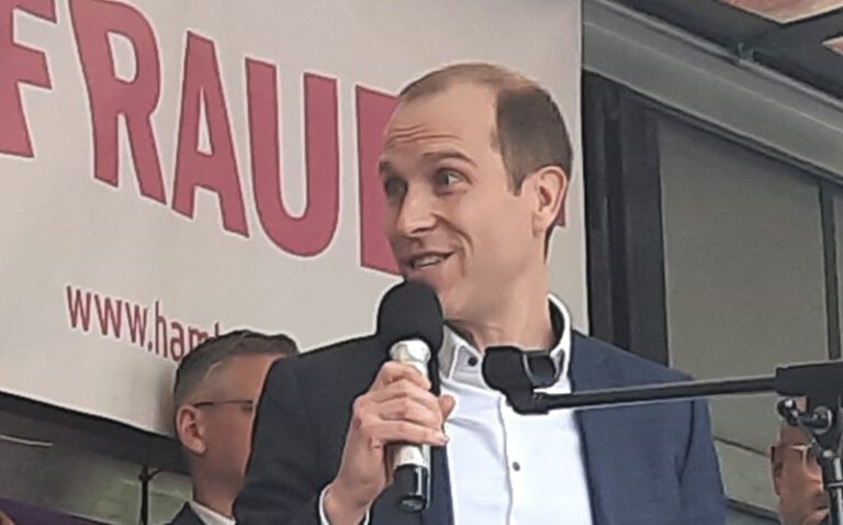 Dennis Thering, oybirliğiyle CDU Hamburg’un liste başı adayı olarak gösterildi
