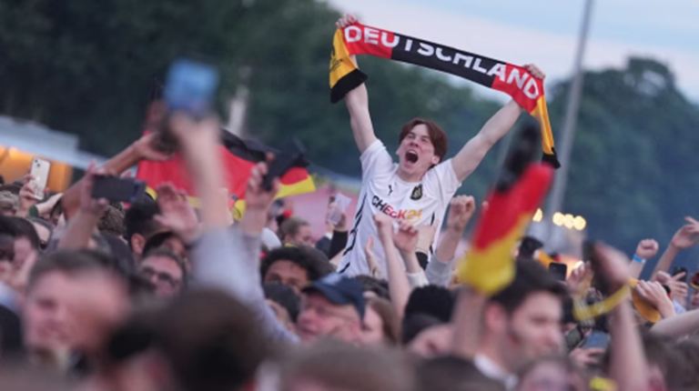 Hamburg Heiligengeistfeld Taraftar Alanı bugün kapalı kalacak