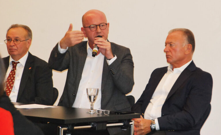 CHP Lübeck Birliğin’den, ”Demokrasi ve İnsan Hakları”