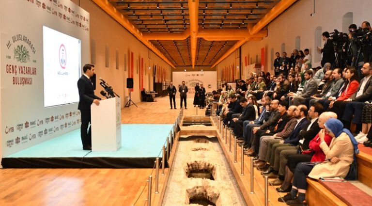 Uluslararası Genç Yazarlar İstanbul’da buluştu
