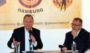 Hamburg İçişleri Bakanı Andy Grote: Bir an önce Alman vatandaşlığına başvurun