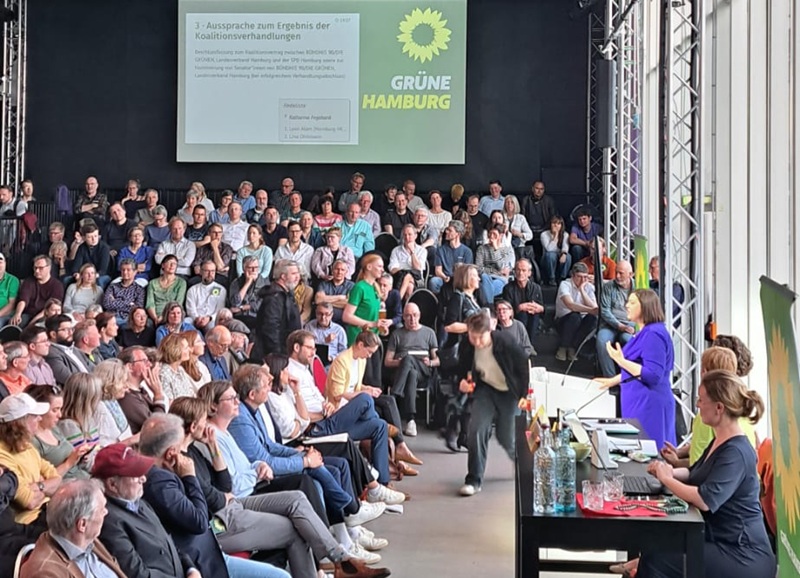 Elbe Kıyısında Olağanüstü Parti kongresi: Hamburg Yeşilleri, SPD ile Koalisyon sözleşmesini onayladı