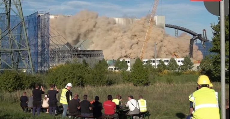 Hamburg’da Kömür dönemi sona erdi: Moorburg Termik Santrali yıkıldı