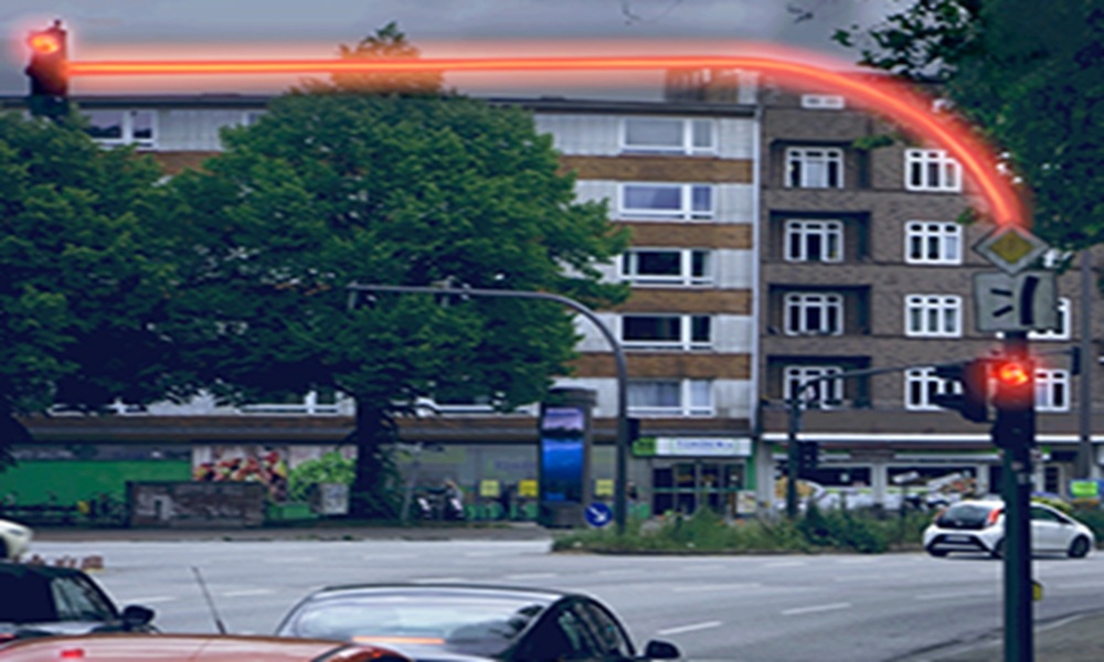 Hamburg’da Trafik Güvenliği İçin Yeni Adım: Kavşaklara Işıklı Direk Sistemi Geliyor