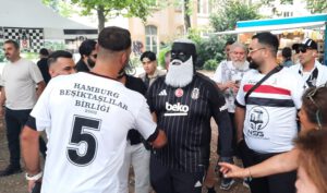 Beşiktaş Rüzgârı Altona’da Esti: “Yaza Merhaba” Şenliği Coşkuyla Kutlandı