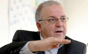 Kenan Kolat HamburgHaber’e konuştu: “Türk toplumu artık sahada, ama bu yetmez”