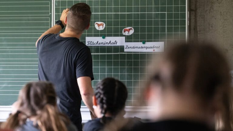 Hamburg’da eğitimde rekor: Yeni Eğitim Yılına Yüzlerce Öğretmenle Başlangıç