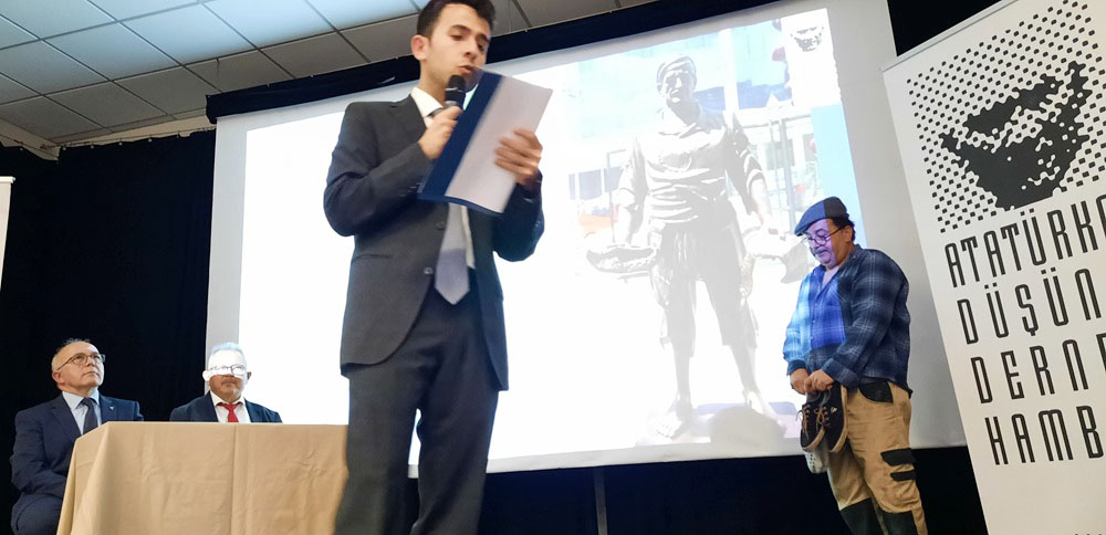 Hamburg’da 30 Ağustos Zafer Bayramı Coşkusu: Sevr’den Lozan’a Uzanan Milli Mücadele