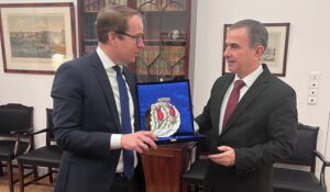 Hamburg Ticaret Odası heyeti, Başkonsolos Alver’i ziyaret ederek ekonomik ilişkileri görüştü