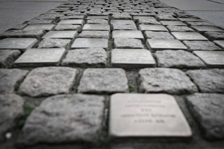 Hamburg’dan Holokost Anması: Tschentscher’den 81. Yıl Mesajı