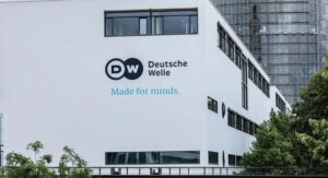 Deutsche Welle’de Tasarruf Alarmı: 160 Kadro Tasfiye Edilecek, Yunanca Yayın Servisi Kapatılıyor