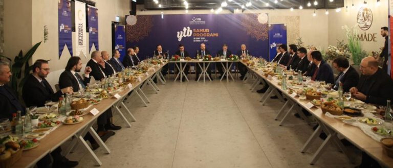 Avrupa’daki Türk STK’ları YTB’nin Sahur Programında Bir Araya Geldi