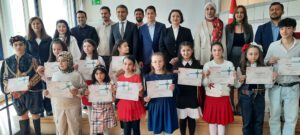 Hamburg’da İstiklal Marşı Yankılandı: Öğrencilerden Duygu Dolu Performans