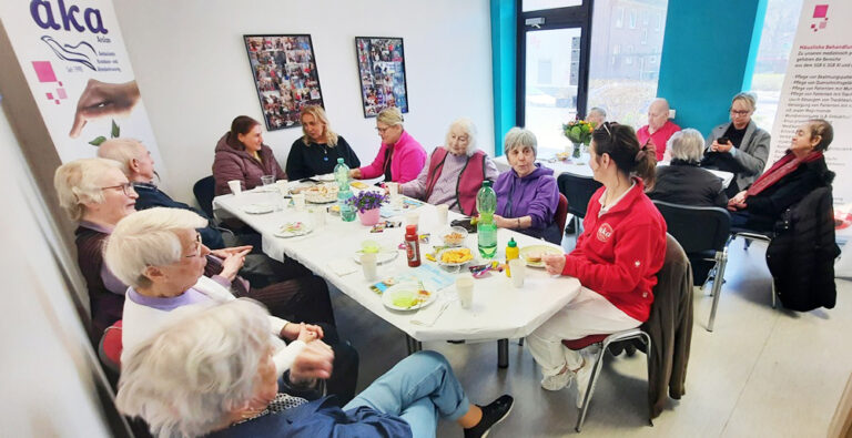 Hamburg’da AKA-Arslan Pflegedienst 28. Yılını Açık Kapı Günü ile Kutladı