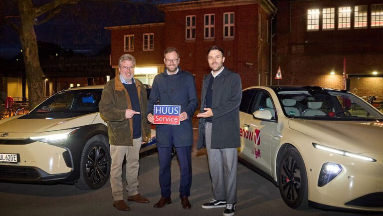 Hamburg’da gece ulaşımına 6 Euro’luk çözüm: HUUS başladı