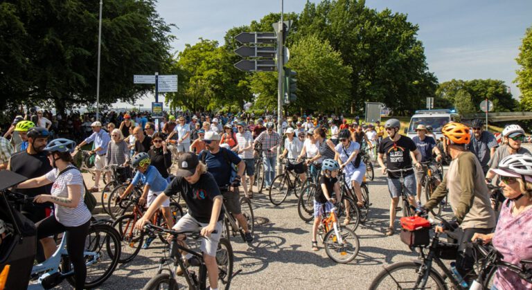 Hamburg’da Pazar Günü Bisiklet Yıldız Turu: Şehir Merkezinde Trafik Yoğunluğu Bekleniyor