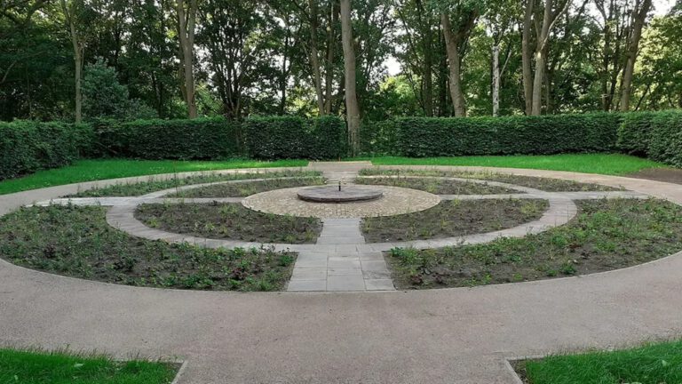 Harburg Şehir Parkı’ndaki tarihi güneş saati yeniden açılıyor
