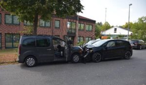 Harburg’da Ehliyetsiz ve Uyuşturucu Etkisindeki Sürücü Kazaya Neden Oldu: 1 Yaralı