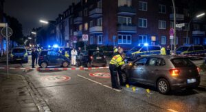 Hamburg-Eilbek’te Gece Yarısı İki Smart’tan Hareket Halindeki Polo’ya Silahlı Saldırı