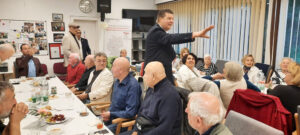 Hamburg Maliye Senatörü Dressel, Liman Derneği’nde vatandaşların sorularını yanıtladı